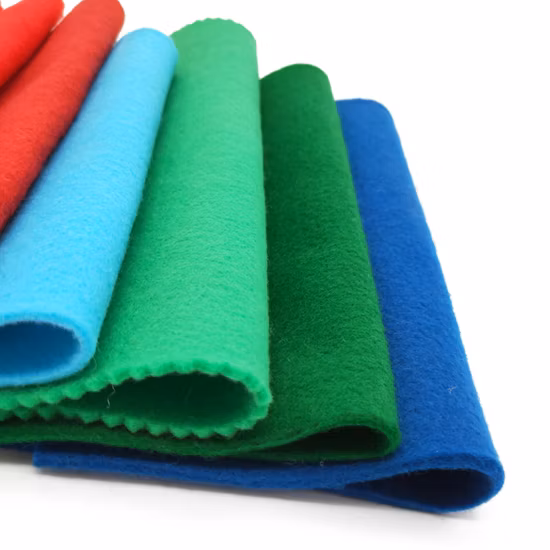 Made in China Manufacturer High Quality Needle Punched Colourful Polyester Rayon/ Viscose Nonwoven Water Absorbing Fabric for Cleaning